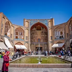 دروازه قیصریه اصفهان | میزبان بلیط
