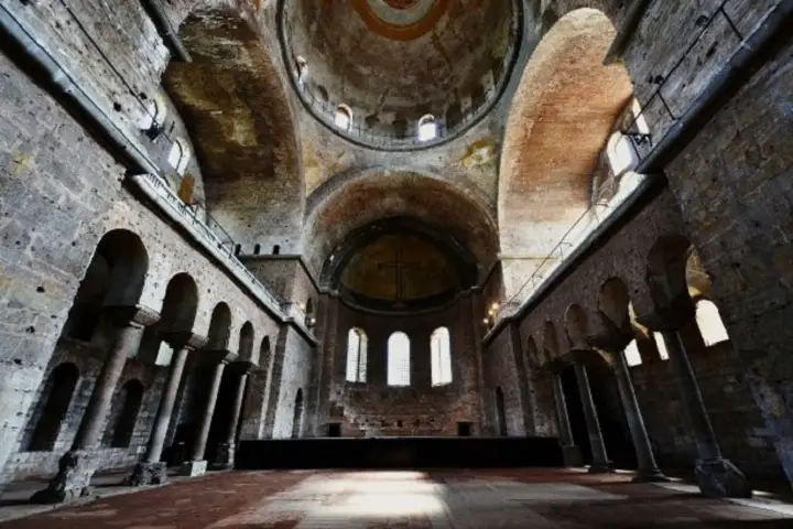 کلیسا ایا ایرنه استانبول | میزبان بلیط