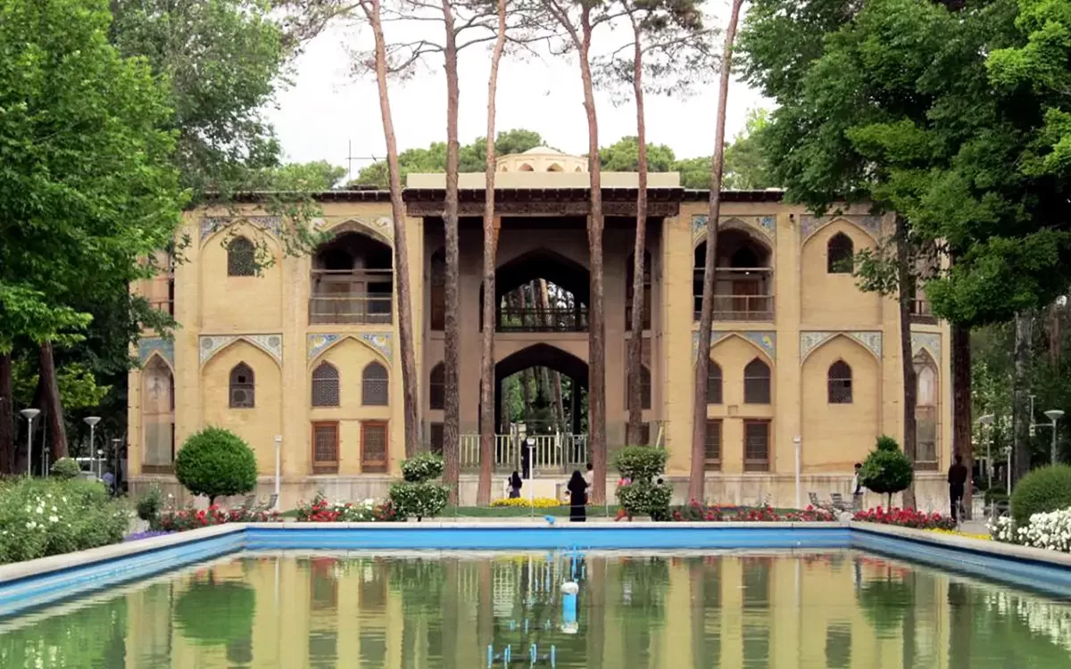 کاخ هشت بهشت اصفهان | میزبان بلیط